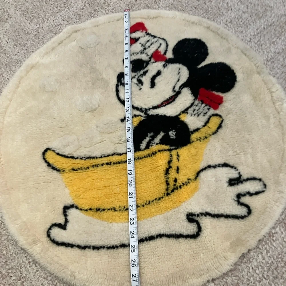 Vintage Dundee Mickey Mouse bath mat